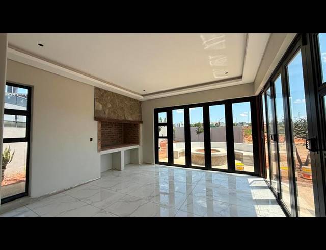 5 BEDROOM HOUSE FOR SALE IN FOUNTAINBROOK ESTATE